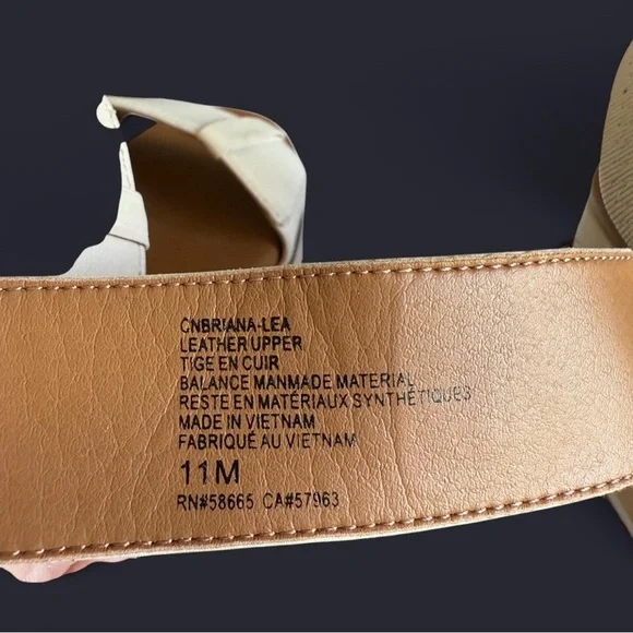 Women's Cream Platform Sandals - Picture 7 of 7